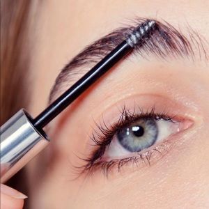 Glossier boy brow black